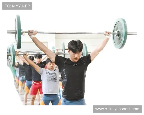 举重训练营引入可视化训练反馈系统提升训练效果，举重训练内容